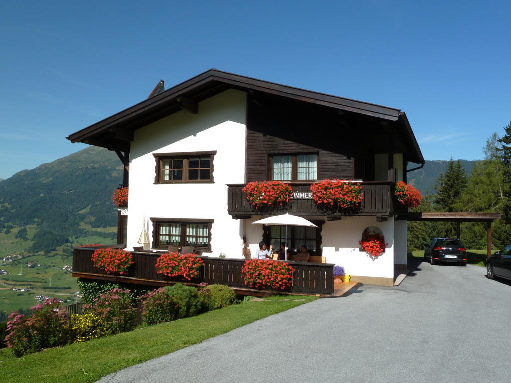 Haus Auer Daire Jerzens Oda fotoğraf